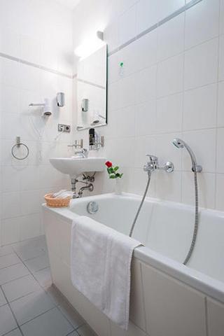 Upper Room Hotel fotoÄŸrafÄ±