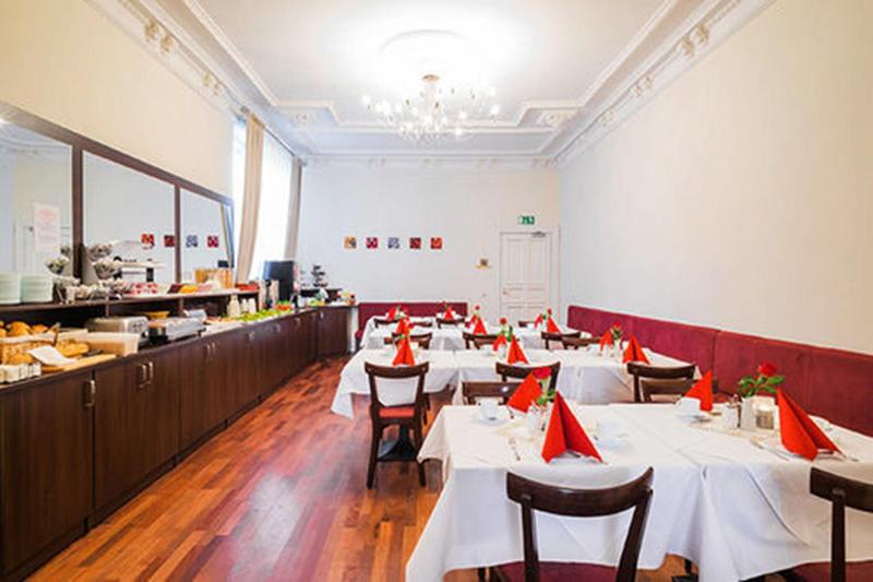 Upper Room Hotel - Restoran