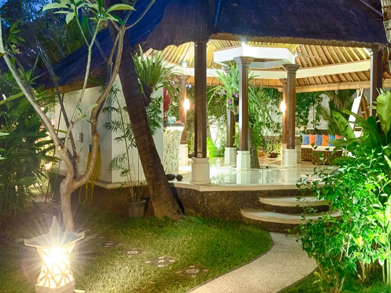 Palm Garden Amed Beach & Spa Resort - Lobi