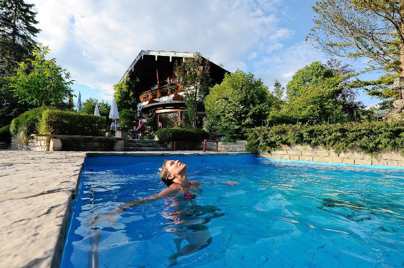 Stoll's Hotel Alpina - Genel