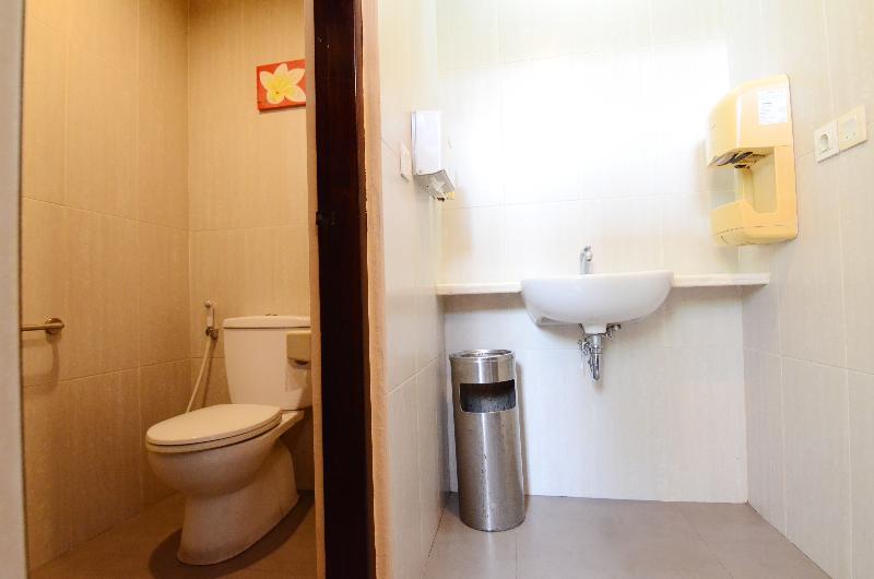 Hotel Grand Santhi - Havuz