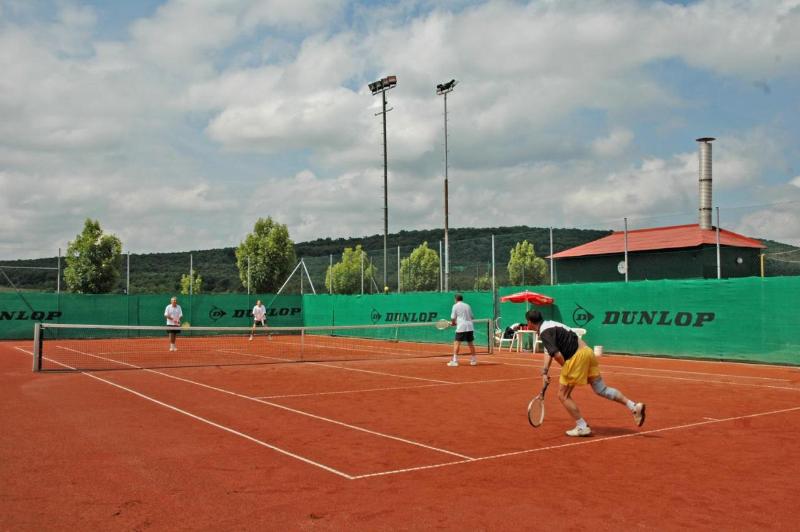 Petnehazy Aparthotel - Aktivite