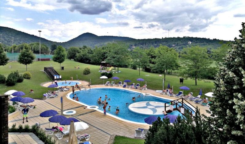 Petnehazy Aparthotel - Havuz