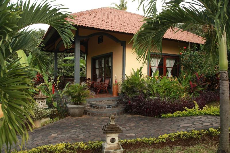 Puri Mangga SeaView Resort & Spa - Genel