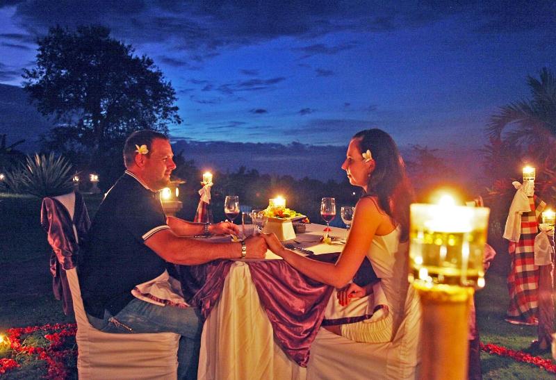 Puri Mangga SeaView Resort & Spa - Restoran