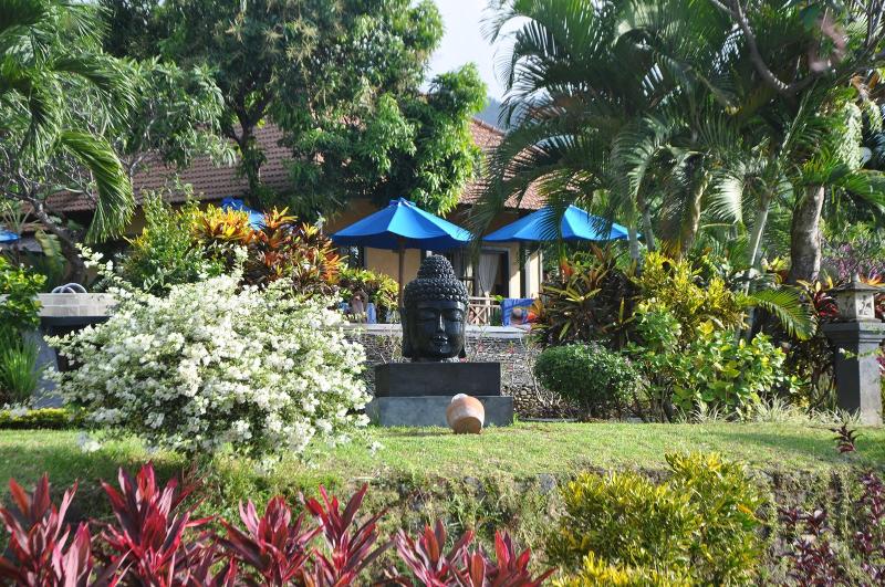 Puri Mangga SeaView Resort & Spa - Teras