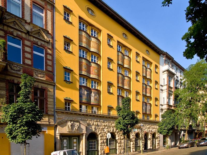 Amstel House - Genel