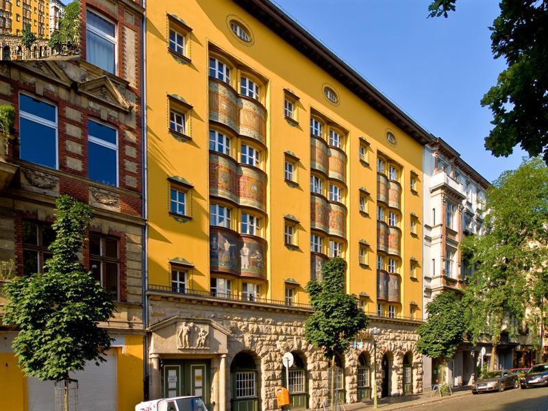 Amstel House - Genel