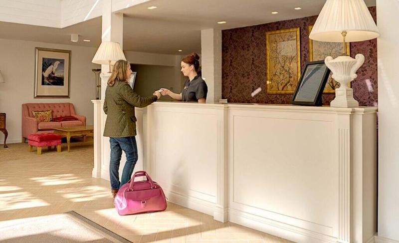 Champneys Springs Health Resorts - Lobi