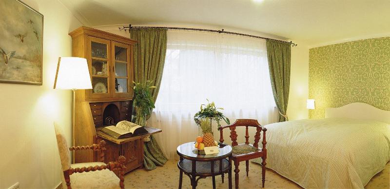 Eichenhof Antik-Hotel - Oda