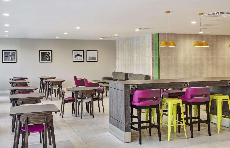 Hampton by Hilton Bristol City Centre - Bar