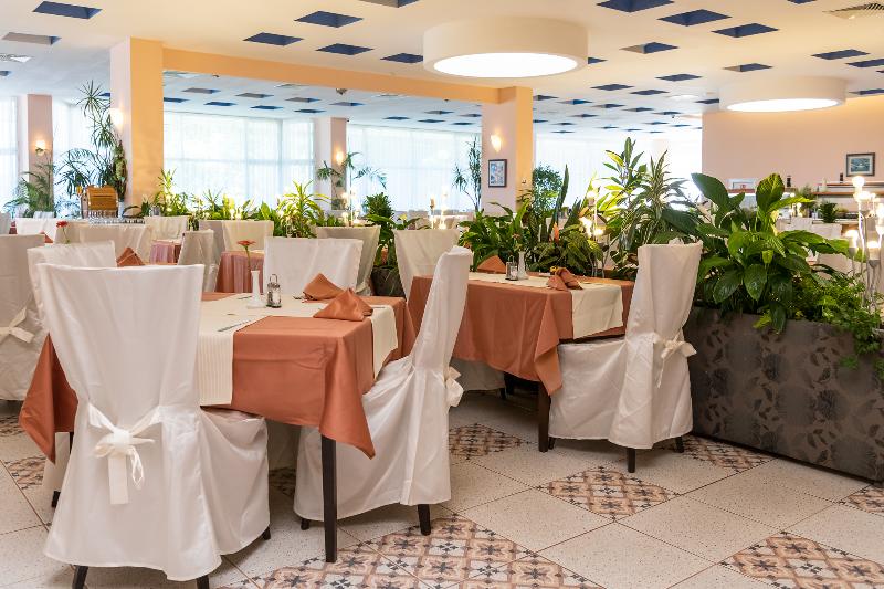 Burgas Beach - Restoran