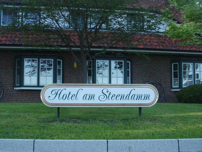 Am Steendamm - Genel