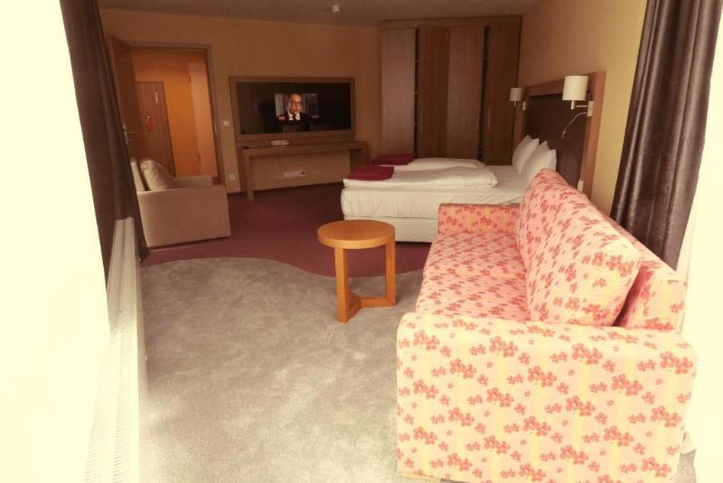 Nashira Kurpark Hotel - Oda