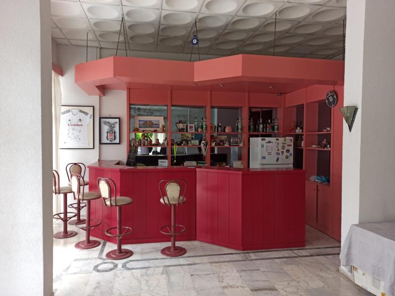 Dias - Bar
