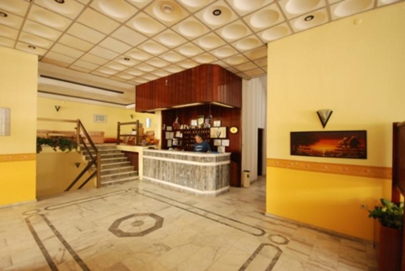 Dias - Lobi