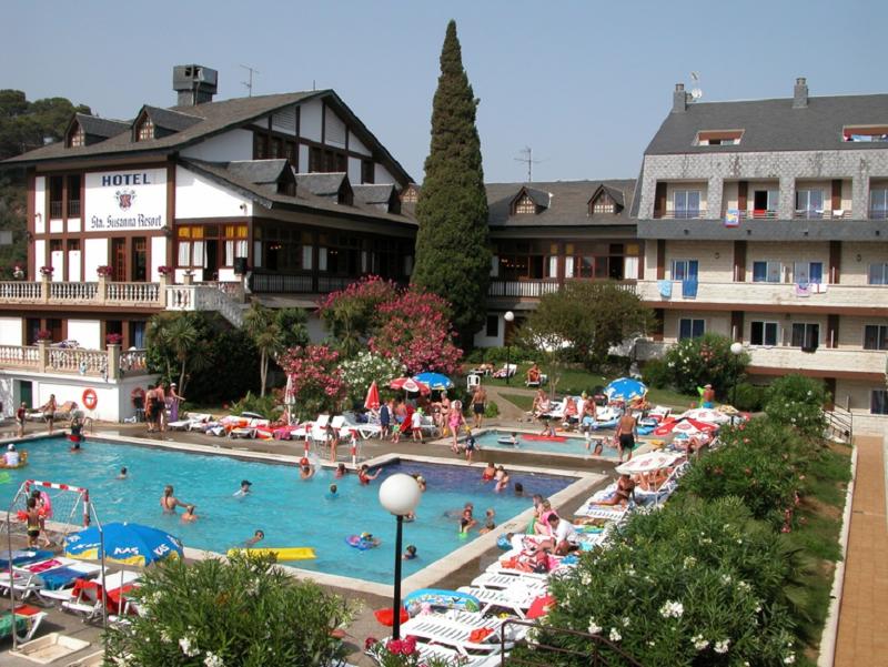 Santa Susanna Resort - Genel