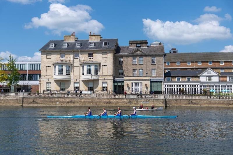 Bedford Swan - Genel
