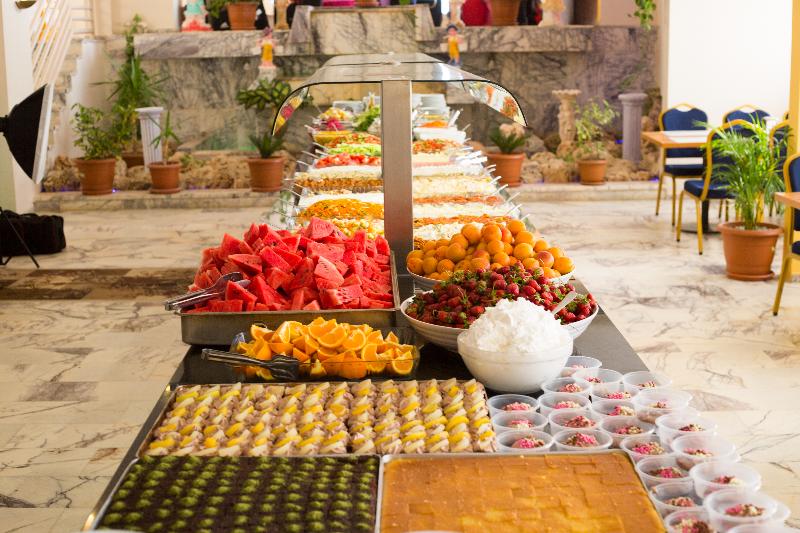 Tuntas Beach Hotel Altinkum - Restoran