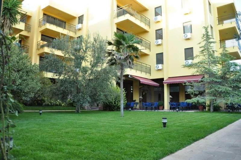 Palm Court Suites - Genel