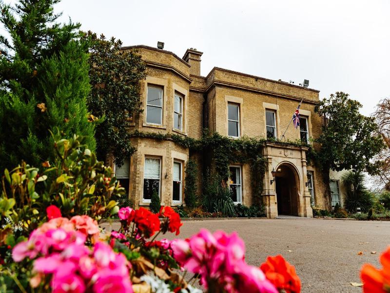 Woodlands Manor - Genel