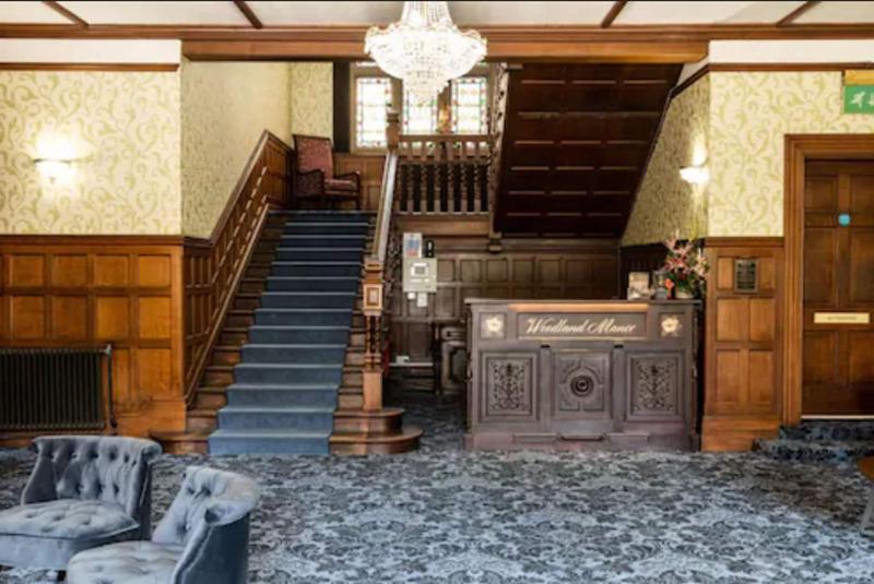 Woodlands Manor - Genel