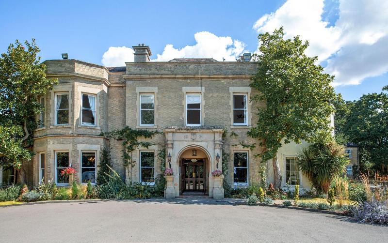 Woodlands Manor - Genel