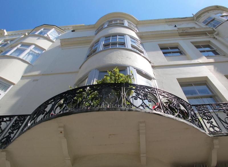 Blanch House - Genel