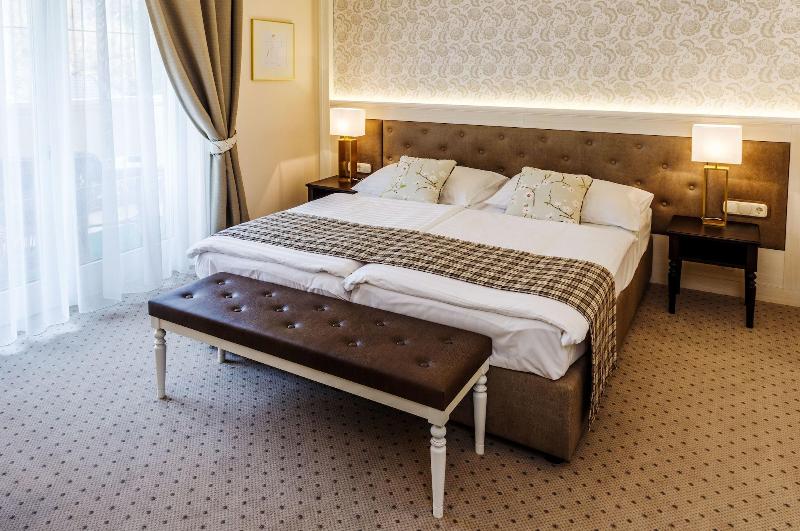 Villa Medici Hotel & Restaurant - Oda