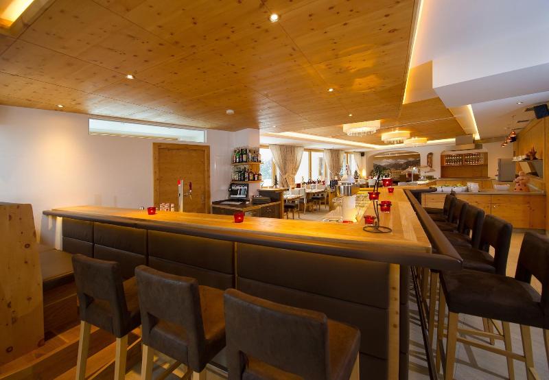 Alpina - Bar