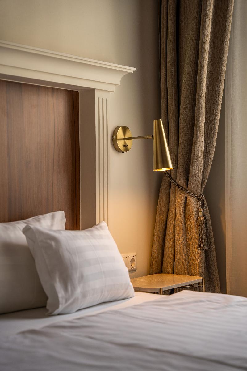 Queen's Court Hotel and Residence - Oda