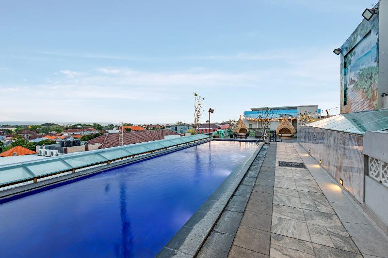 Boss Legian Hotel Powered by Archipelago - Havuz