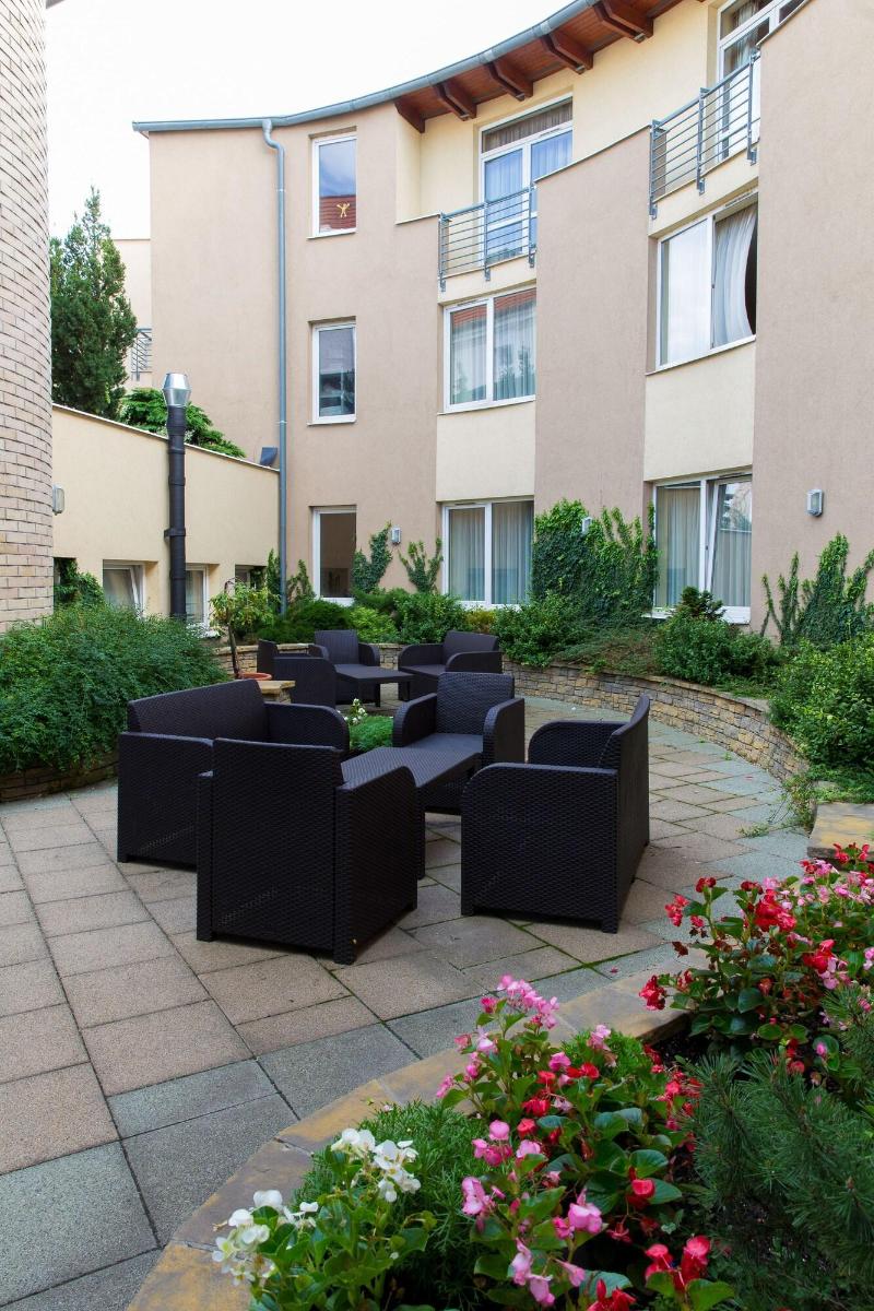 CE Plaza Hotel - Genel