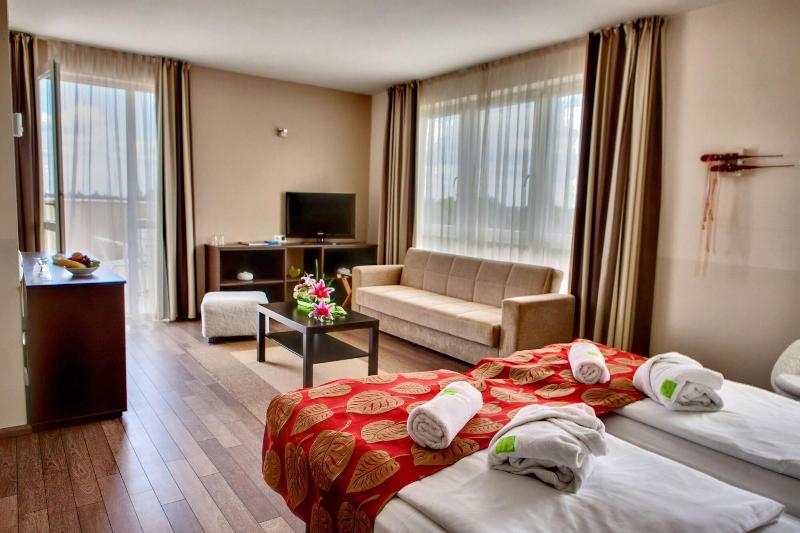 CE Plaza Hotel - Oda