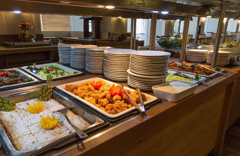 CE Plaza Hotel - Restoran