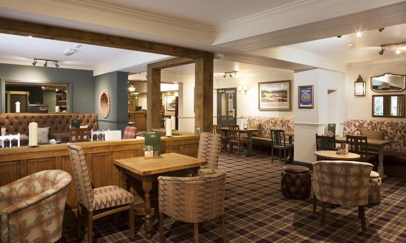 The Avon Causeway Hotel- Inn - Bar