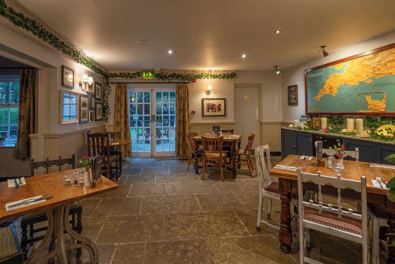 The Avon Causeway Hotel- Inn - Restoran