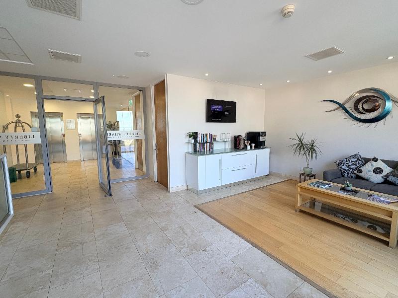 Liberty Wharf Apartments - Lobi