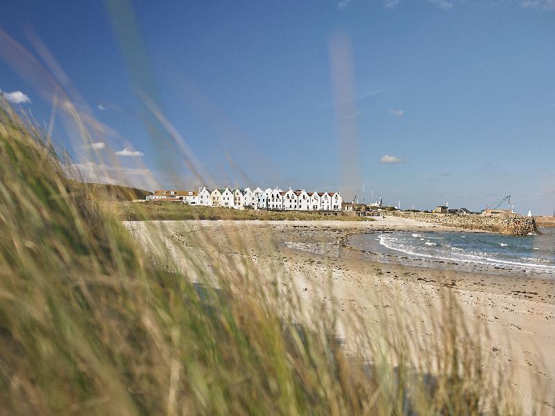 Braye Beach - Genel
