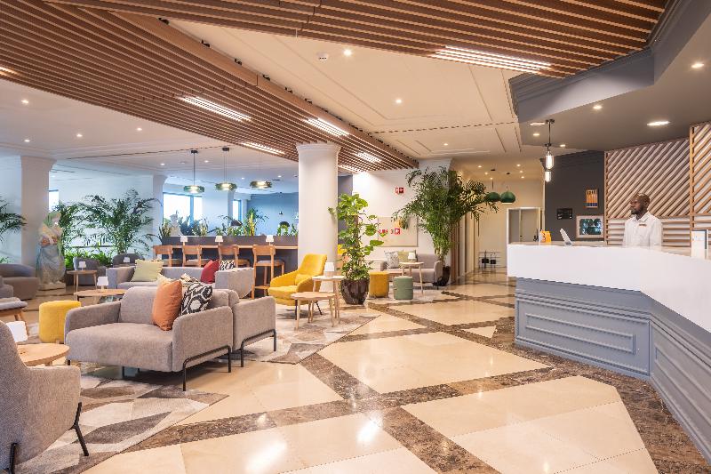 Holiday Inn Algarve Albufeira, an IHG Hotel - Lobi