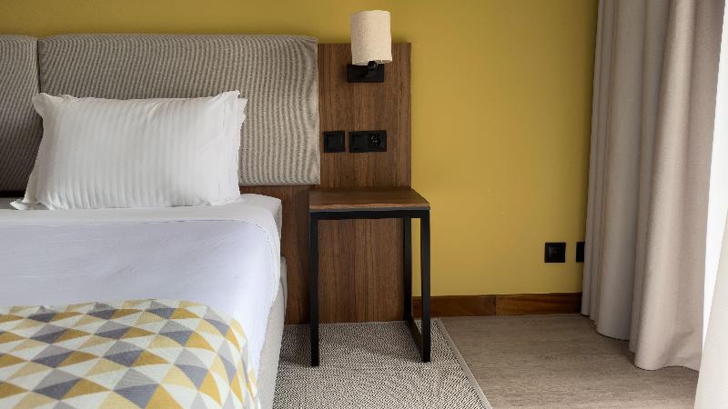 Holiday Inn Algarve Albufeira, an IHG Hotel - Oda