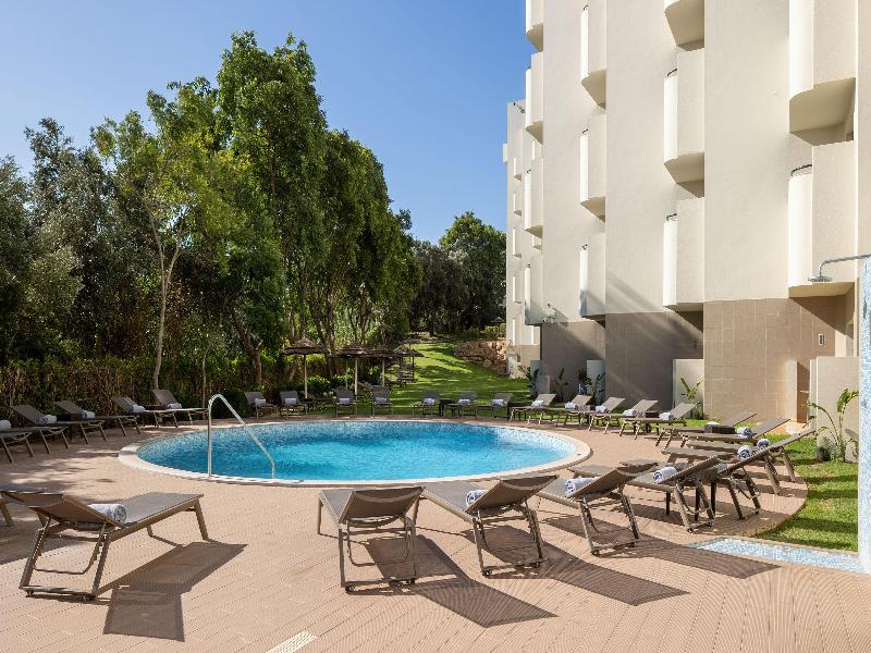 Holiday Inn Algarve Albufeira, an IHG Hotel - Havuz