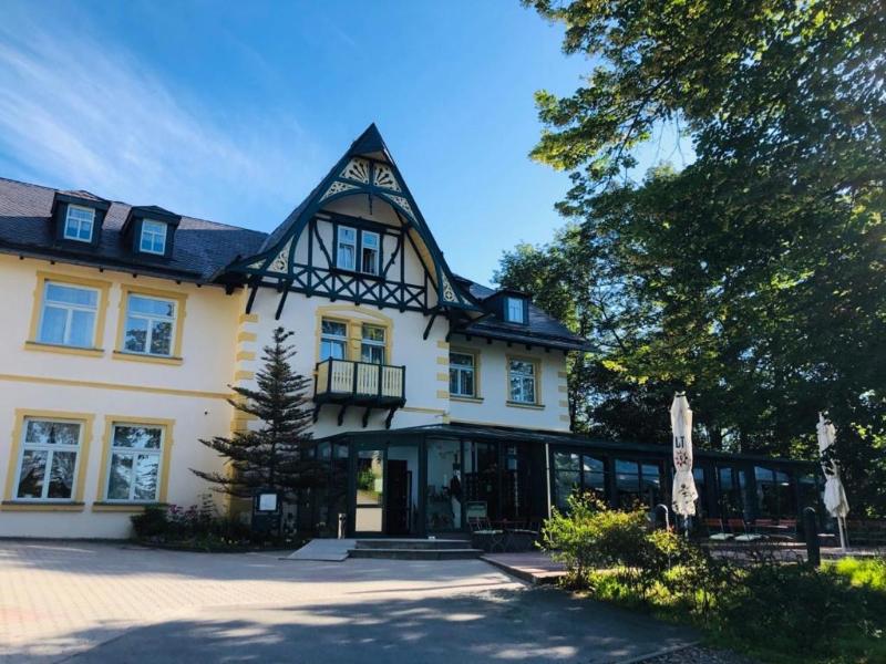 Parkhotel Waldschlösschen - Genel