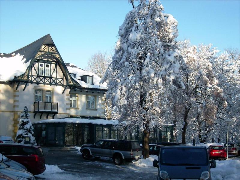 Parkhotel Waldschlösschen - Genel