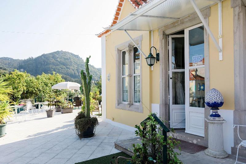 Pensao Nova Sintra - Genel