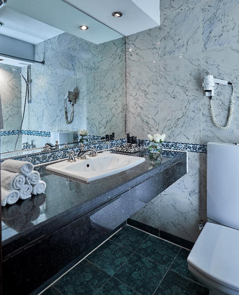 Triumph Plaza Hotel - Oda