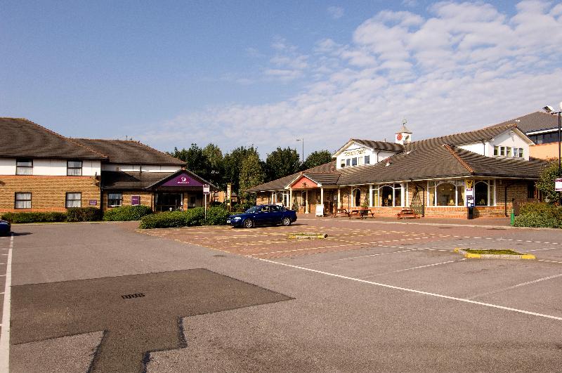 Premier Inn Cardiff City South - Genel