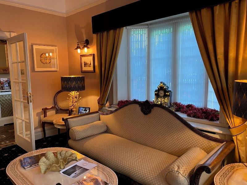 Chester Court Hotel - Lobi