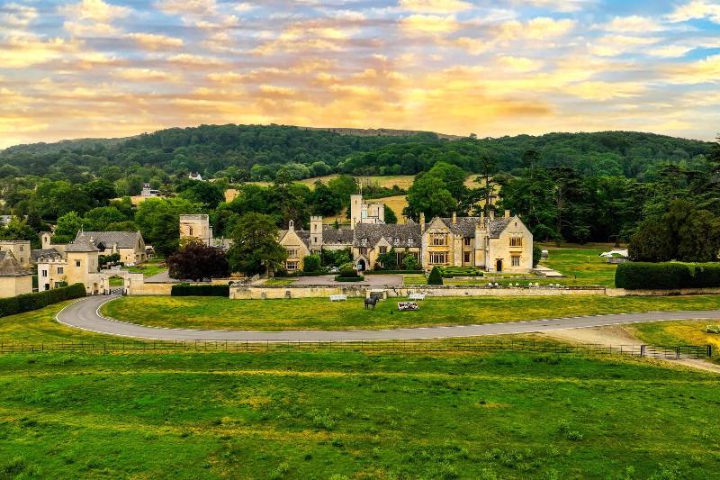 Ellenborough Park - Genel