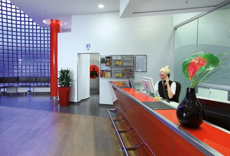 Lindner Hotel Cologne Am Dom, part of JdV by Hyatt - Lobi